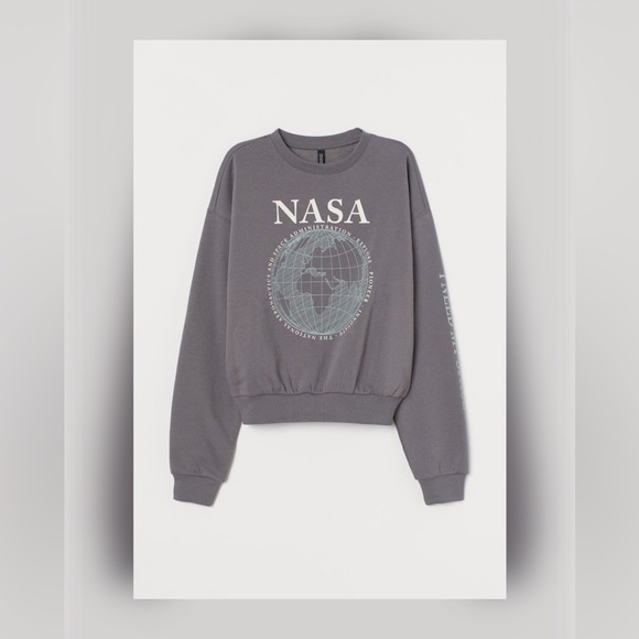 WOMEN’S H&M CREWNECK SWEATSHIRT / SIZE XS / NWT - Picture 1 of 9